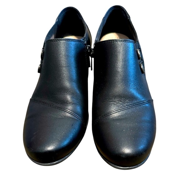 Clarks Shoes - Clarks Black Leather Side Zip Ankle Booties Block Heels Shoes Button Detail  7.5